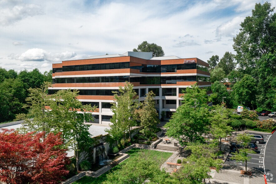 More Photos Of 10210 NE Points Dr, Kirkland Unknown For Lease