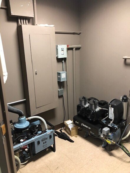 More Photos Of 50 E Washington St, Chicago Office For Sale