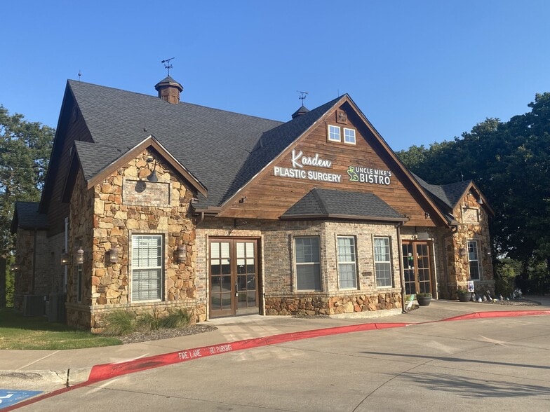 Primary Photo Of 144 Old Town Blvd N, Argyle Storefront Retail Office For Lease