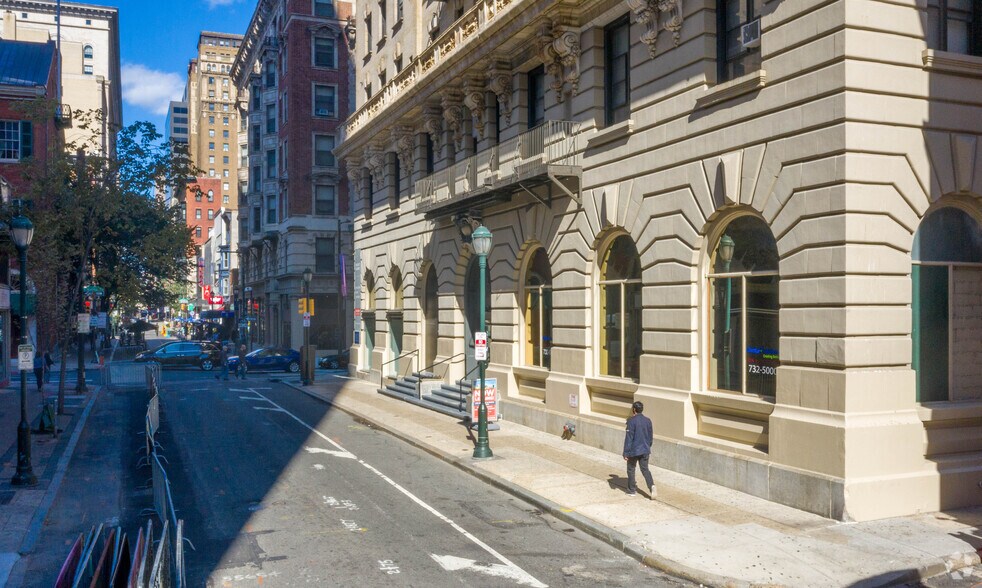 More Photos Of 201 S 13th St, Philadelphia Apartments For Lease