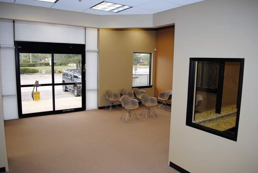 More Photos Of 10411 Moss Park Rd, Orlando Office For Lease