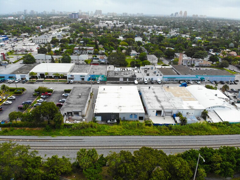 More Photos Of 3031-3035 NE 12th Ter, Oakland Park Warehouse For Sale