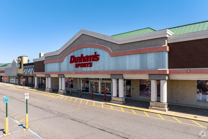 More Photos Of 51328-51550 Gratiot Ave, Chesterfield Unknown For Lease