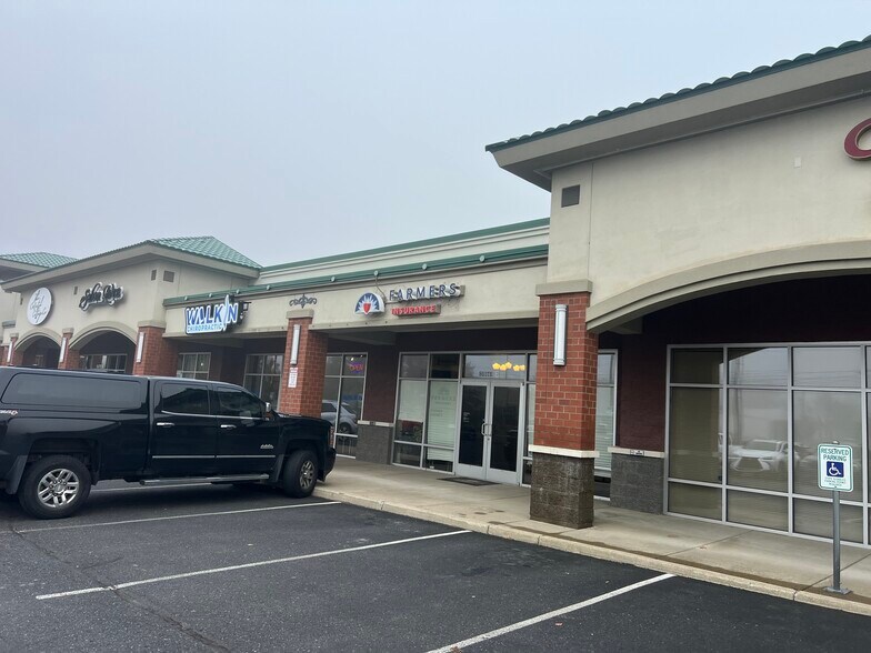 More Photos Of 915 E Hawthorne Rd, Spokane Storefront Retail Office For Lease