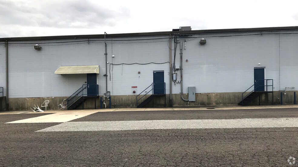 More Photos Of 2825-2845 Southampton Rd, Philadelphia Industrial For Sale