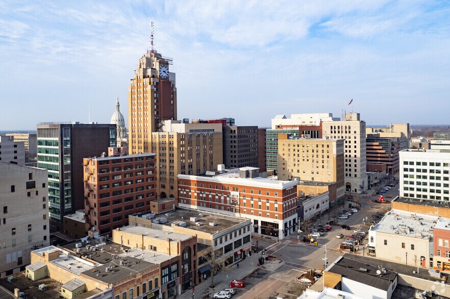 More Photos Of 106-120 W Allegan St, Lansing Office For Sale