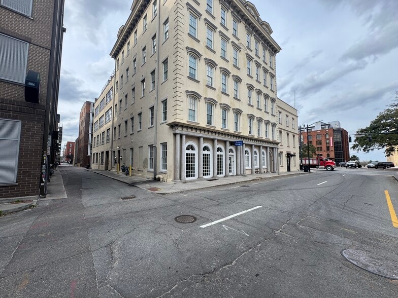 More Photos Of 111 W Bay St, Savannah Apartments For Lease