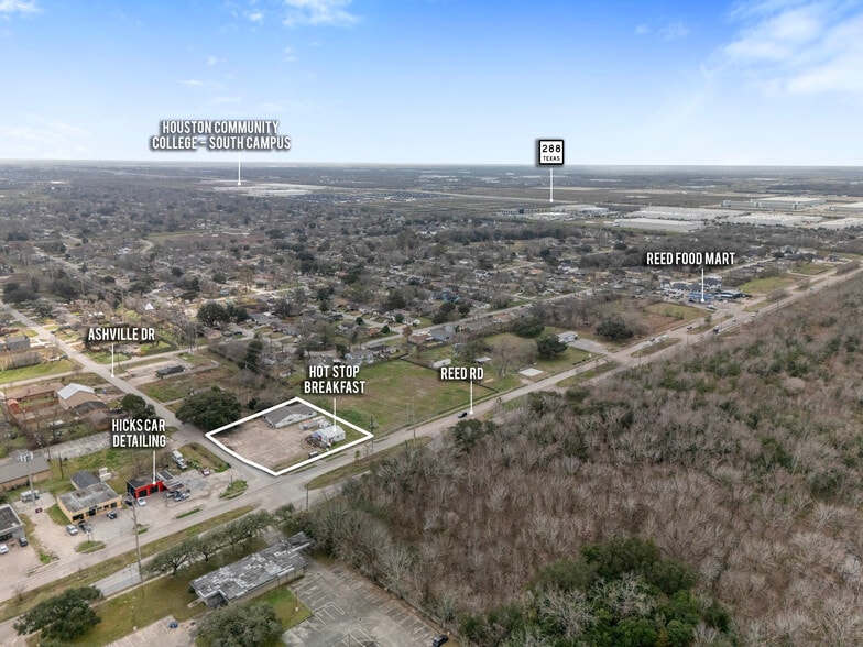 More Photos Of 9202 Ashville Dr, Houston Shelter For Sale