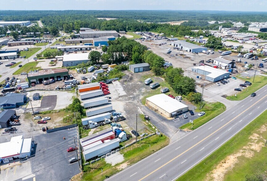 More Photos Of 13021 Veterans Memorial Hwy, Douglasville Warehouse For Lease