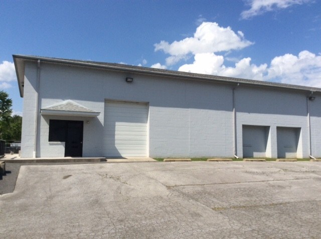 More Photos Of 16 Germay Dr, Wilmington Warehouse For Lease