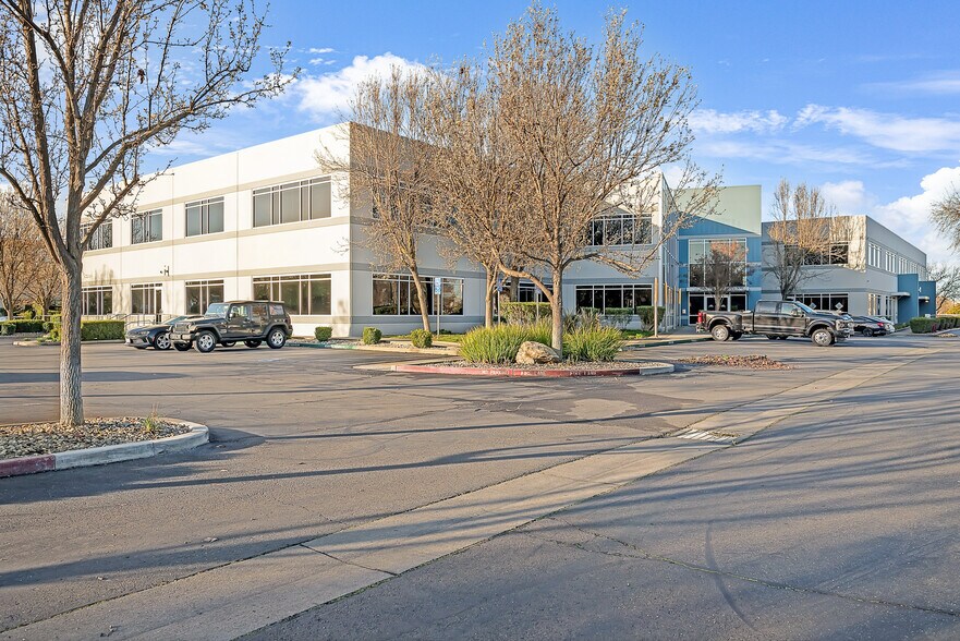 More Photos Of 9355 E Stockton Blvd, Elk Grove Office For Sale