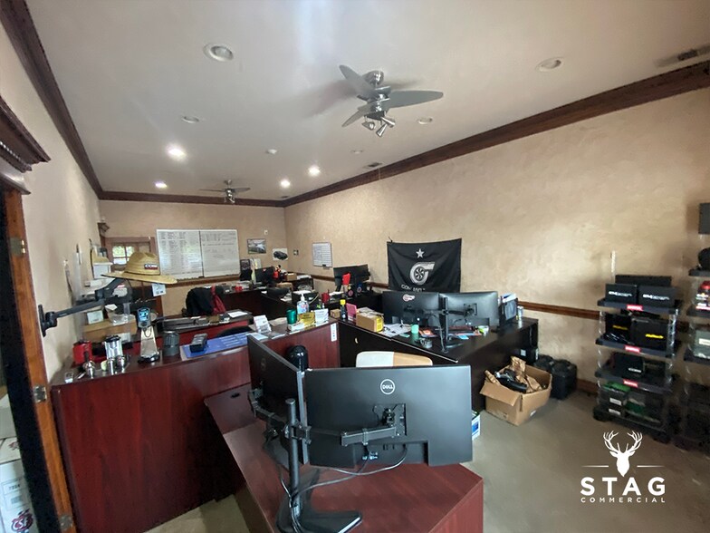 More Photos Of 2807 Justin Rd, Flower Mound Unknown For Lease