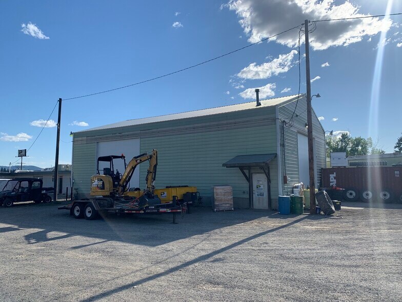More Photos Of 13521 E Trent Ave, Spokane Light Distribution For Lease