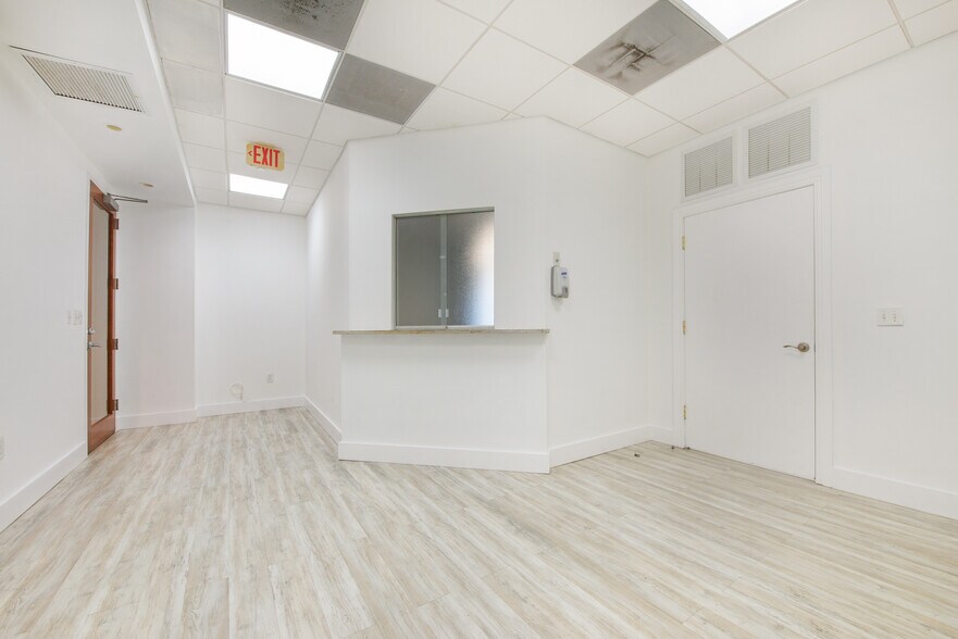 More Photos Of 135 San Lorenzo Ave, Coral Gables Office For Sale