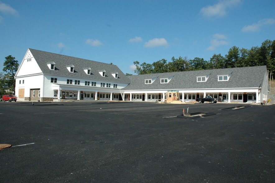 More Photos Of 290 W Main St, Northborough Freestanding For Lease