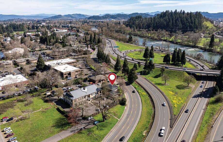 More Photos Of 939 Willagillespie Rd, Eugene Medical For Lease