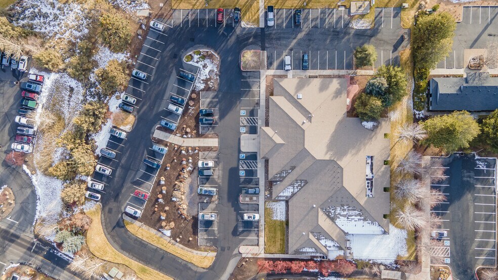 More Photos Of 2400 NE Neff Rd, Bend Medical For Lease