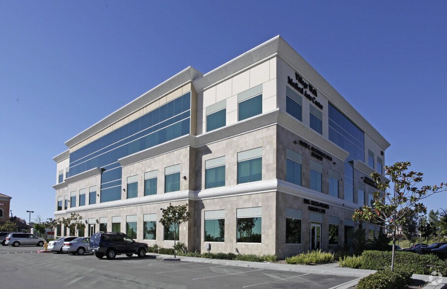 More Photos Of 890 Eastlake Pky, Chula Vista Medical For Lease