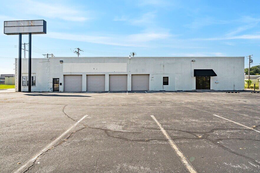 Primary Photo Of 215 N Grant Ave, Springfield Office For Lease