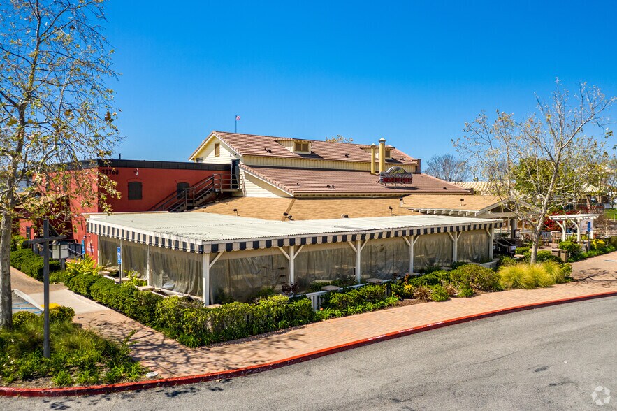 More Photos Of 23602-23624 El Toro Rd, Lake Forest General Retail For Lease