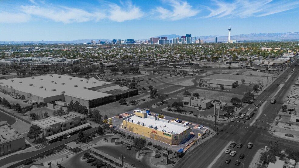 More Photos Of 2877 E Charleston Blvd, Las Vegas Freestanding For Sale