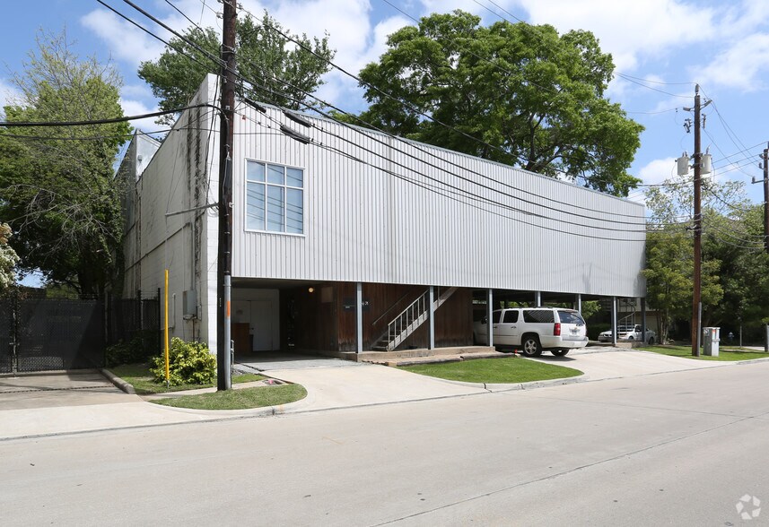More Photos Of 4916 Kelvin Dr, Houston Freestanding For Lease