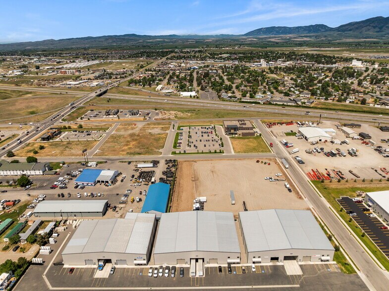 More Photos Of 209 Yukon Ln, Belgrade Warehouse For Lease