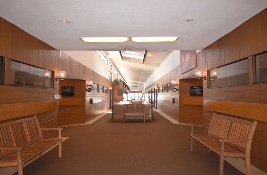 More Photos Of 18161 W 13 Mile Rd, Southfield Medical For Lease