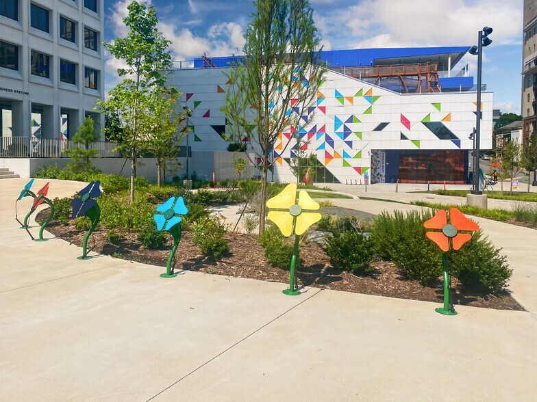 More Photos Of W 3rd St, Winston-Salem Coworking Space