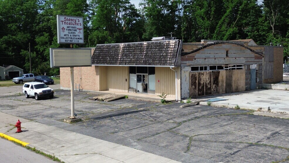 More Photos Of 221 S Walnut Ave, Sidney Warehouse For Sale