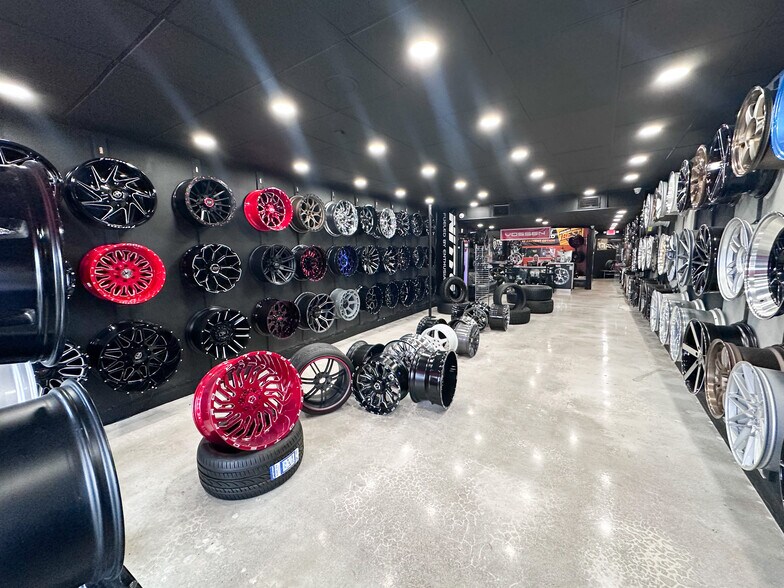 More Photos Of 14227-14229 S Dixie Hwy, Miami Freestanding For Sale