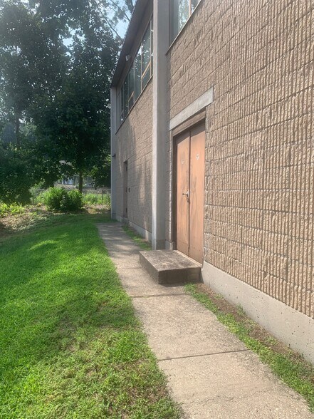 More Photos Of 11 Largo Dr S, Stamford Industrial For Sale