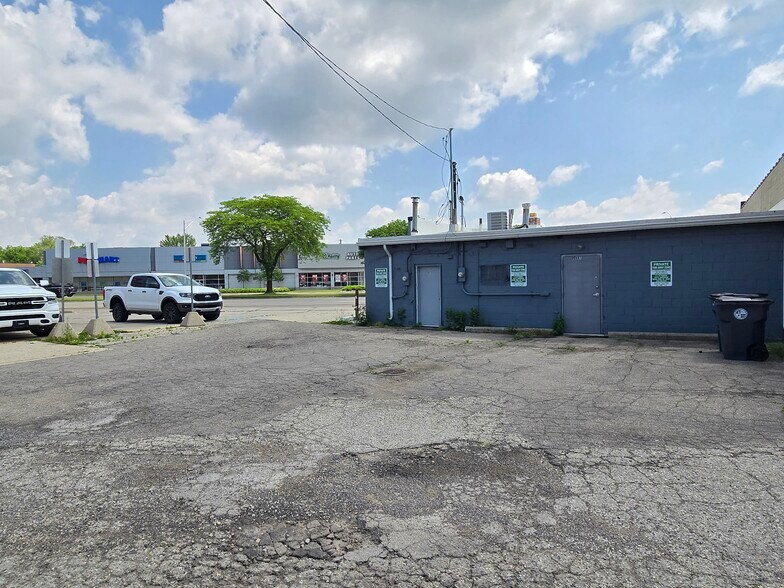 More Photos Of 27827-27833 Woodward Ave, Berkley Storefront Retail Office For Sale