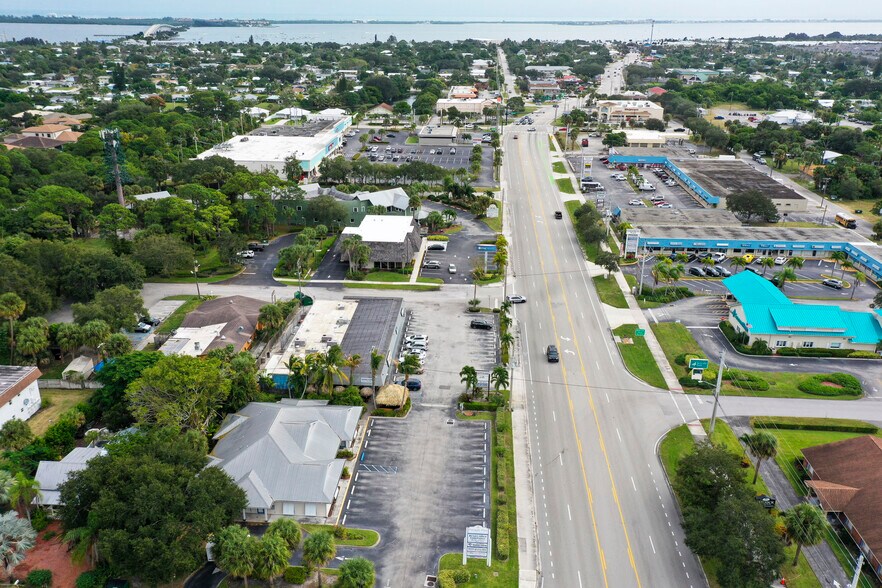 More Photos Of 947-953 NE Jensen Beach Blvd, Jensen Beach Office For Sale