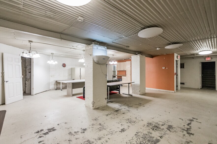 More Photos Of 3442 McDougall St, Detroit Office For Sale