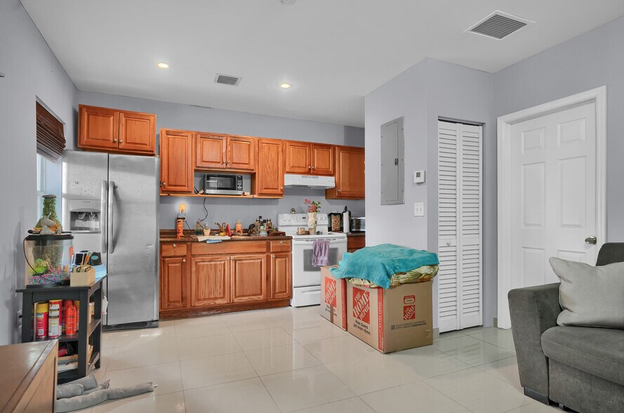 More Photos Of 2155 NW 28th St, Miami Apartments For Sale