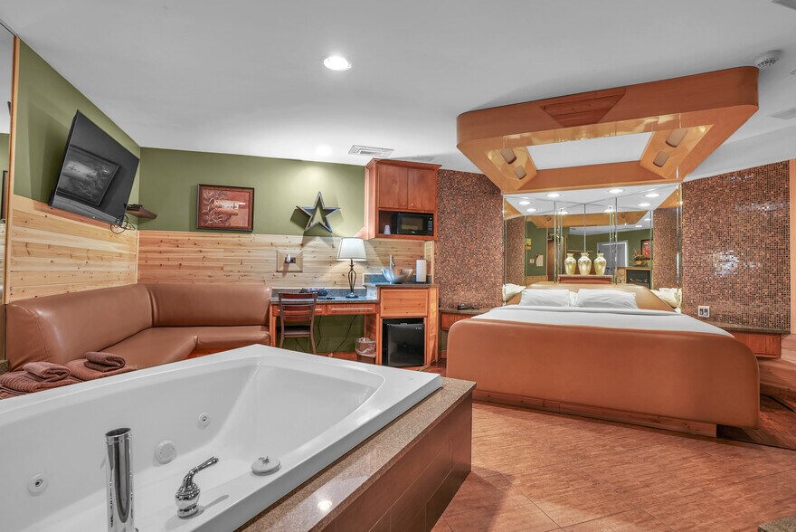 More Photos Of 16W621 S Frontage Rd, Willowbrook Hotel For Sale