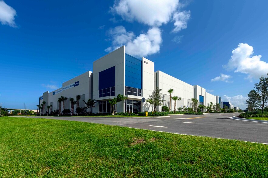 More Photos Of 2700 Bridge Way, Davie Unknown For Lease