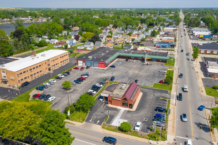 More Photos Of 5235 N Summit St, Toledo Storefront For Lease