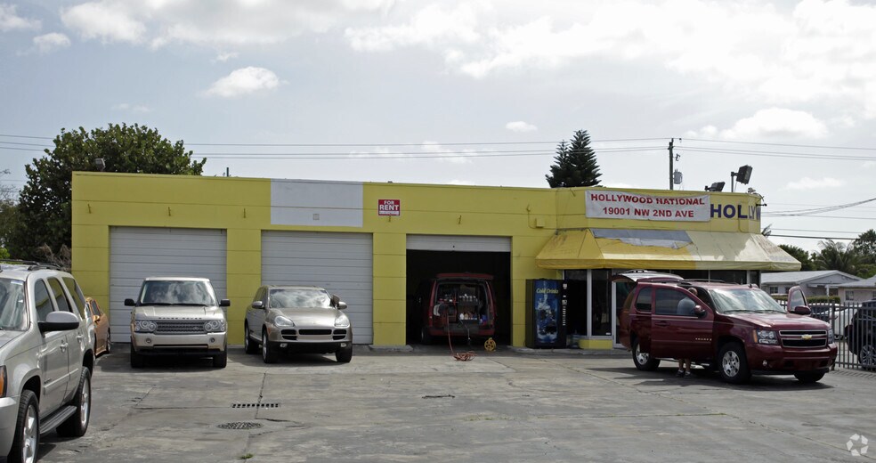 More Photos Of 19001 NW 2nd Ave, Miami Auto Dealership For Lease