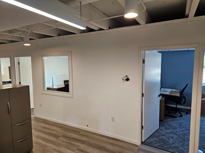 More Photos Of 1600 N High Point Rd, Middleton Office For Sale
