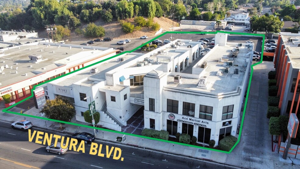 Primary Photo Of 19626 Ventura Blvd, Tarzana Office For Lease