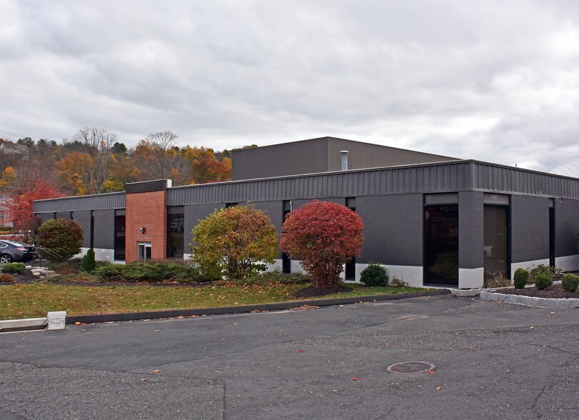 Primary Photo Of 60 Shelter Rock Rd, Danbury Warehouse For Lease