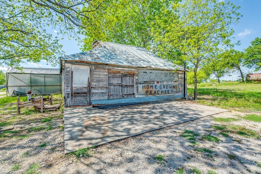 More Photos Of 1990 Highway 36 E, Rising Star Garden Center For Sale