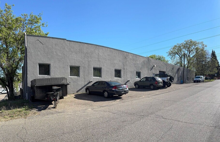 More Photos Of 4300 Main St NE, Fridley Manufacturing For Lease