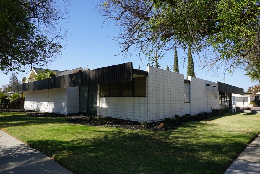 More Photos Of 1004-1006 N Douty St, Hanford Medical For Lease
