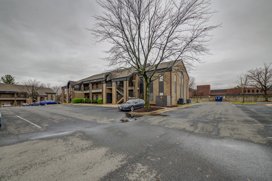 More Photos Of 4609 Pinecrest Office Park Dr, Alexandria Medical For Sale