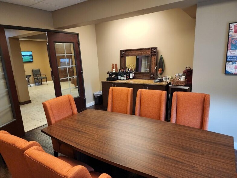 More Photos Of 401 Ranch Road 620 S, Lakeway Medical For Sale