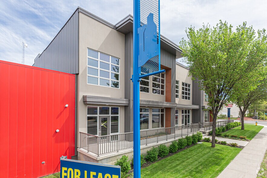 More Photos Of 6501 Calgary Trl NW, Edmonton Medical For Lease