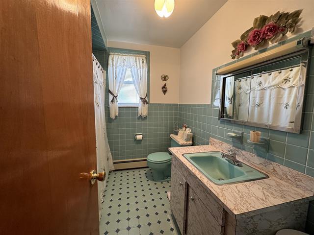 More Photos Of 35 E 26th St, Bayonne Apartments For Sale